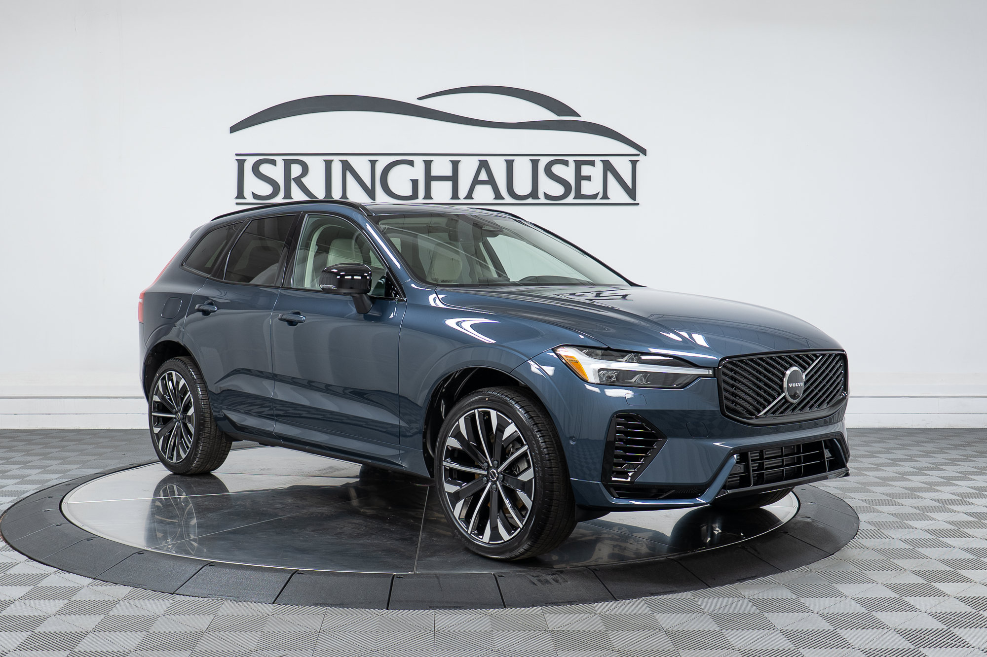 New 2026 Volvo XC60 T8 Ultra w/ Climate Package AWD/4WD image 3
