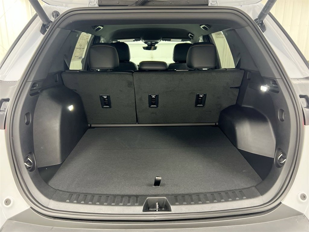 New 2026 Chevrolet Equinox ACTIV w/ Safety and Technology Package image 24