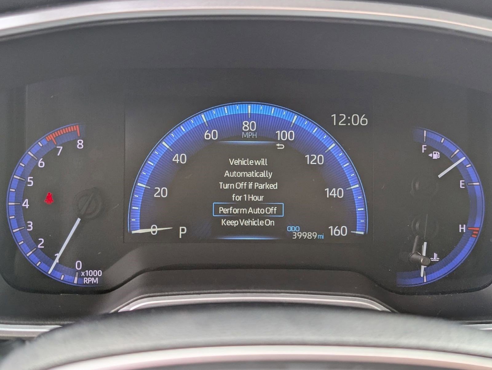 Used 2022 Toyota Corolla Cross XLE image 19