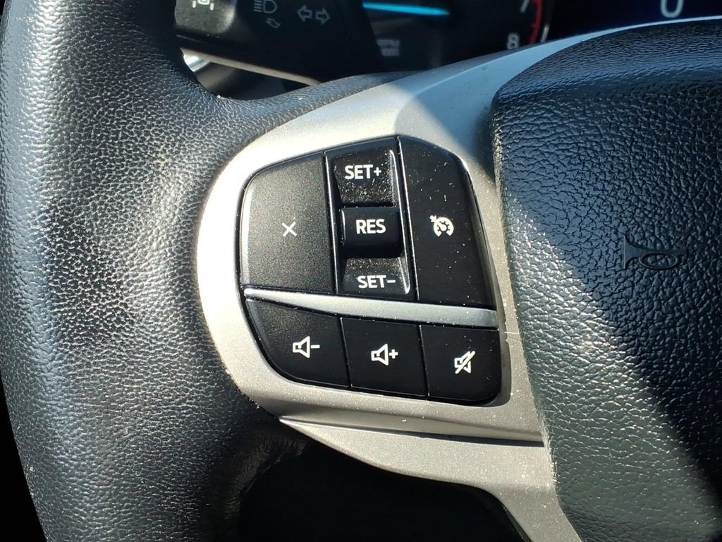 Certified 2023 Ford Explorer XLT w/ Equipment Group 202A AWD/4WD image 7