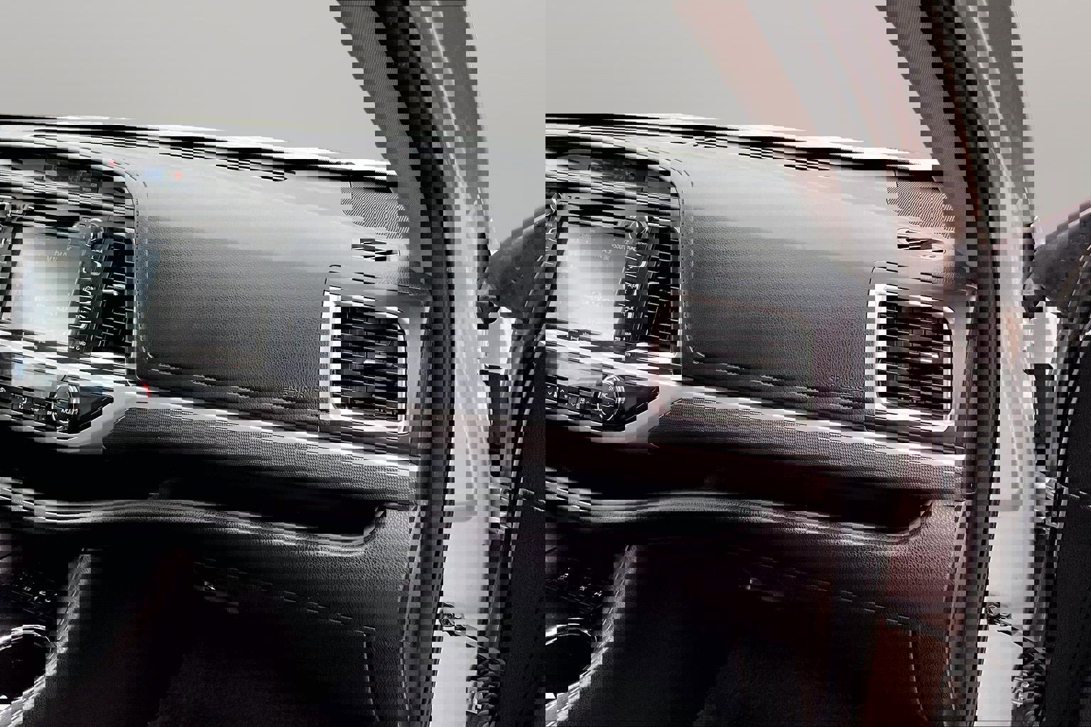 Used 2017 Toyota Highlander SE AWD/4WD image 22