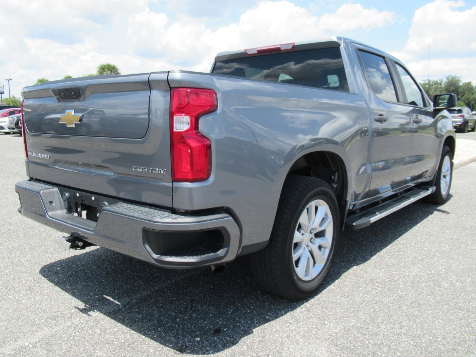 Used 2022 Chevrolet Silverado 1500 Custom w/ Safety Confidence Package RWD image 7