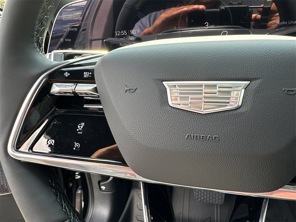 New 2025 Cadillac Lyriq Luxury image 24