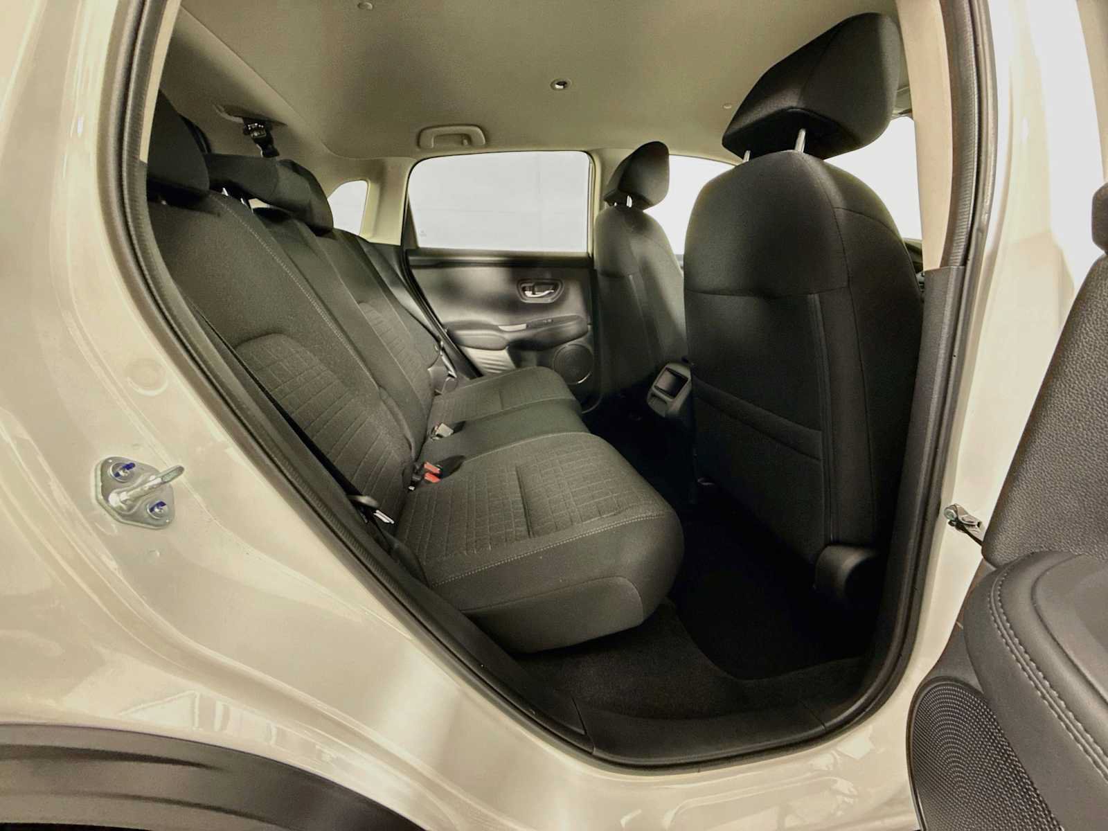Certified 2027 Honda HR-V LX image 24