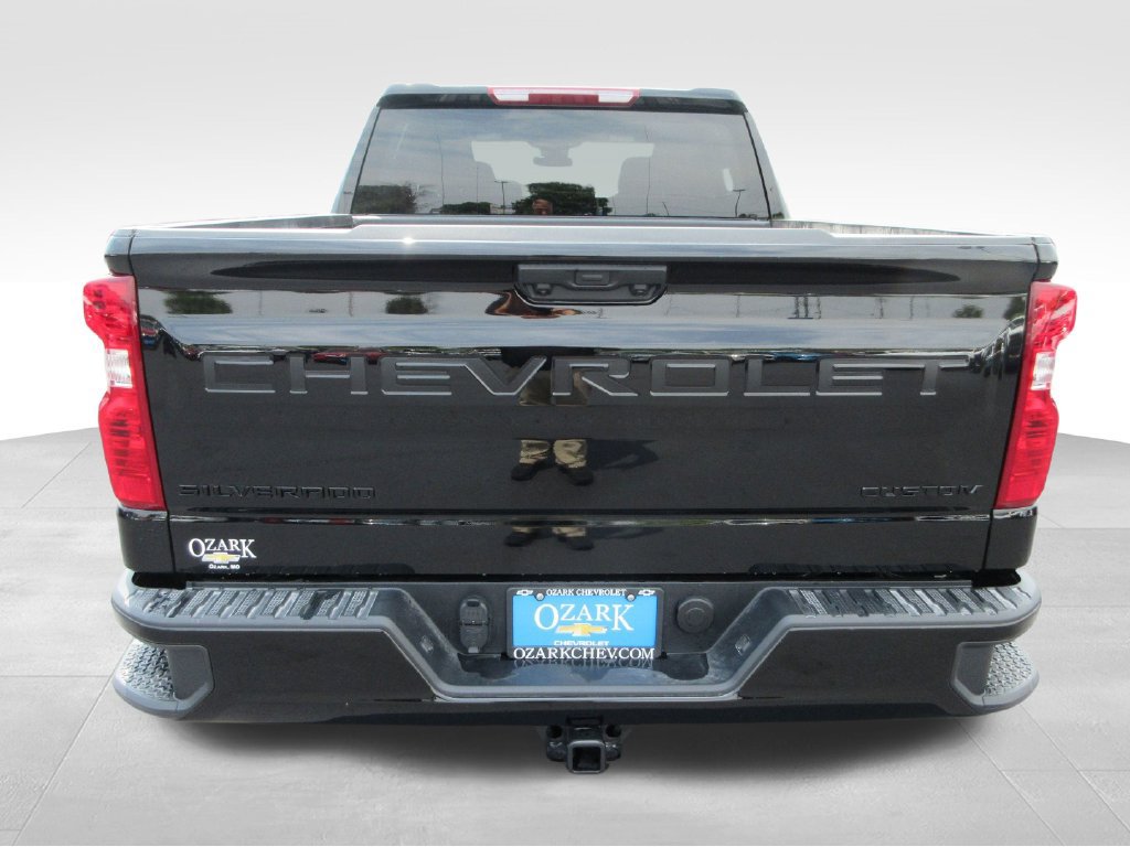 New 2026 Chevrolet Silverado 1500 Custom w/ Turbomax Blackout Package AWD/4WD image 5