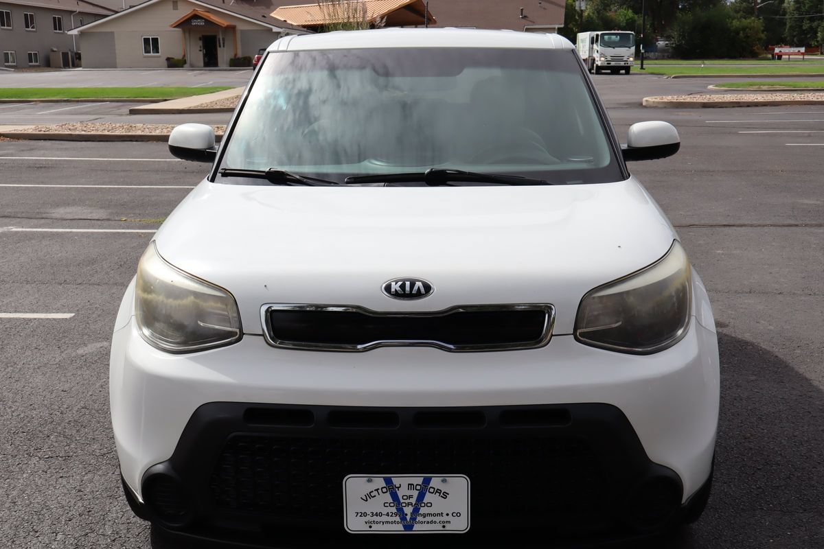 Used 2015 Kia Soul + FWD image 12