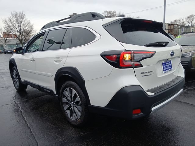 Used 2025 Subaru Outback Limited AWD/4WD image 5