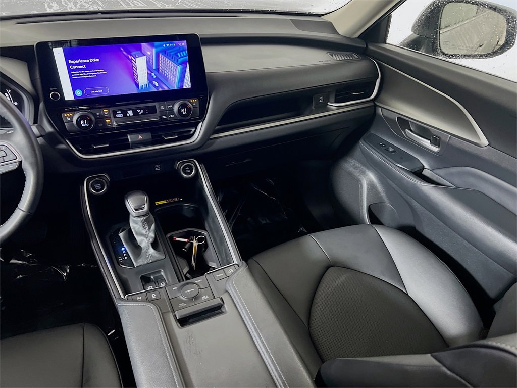 Certified 2025 Toyota Grand Highlander AWD image 20
