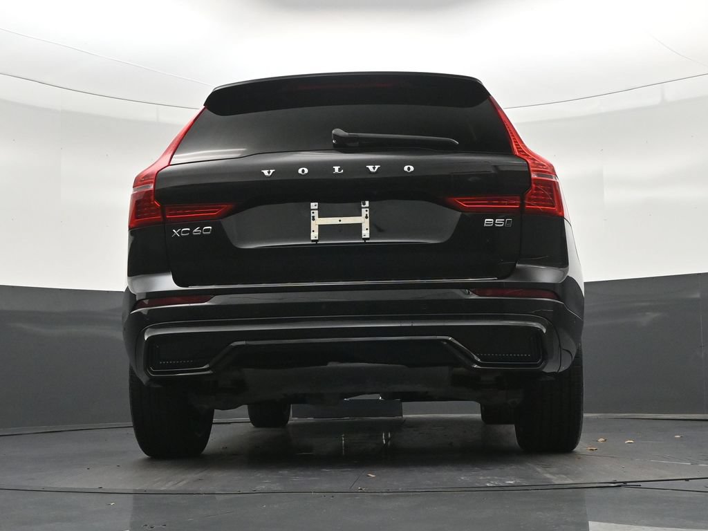 Used 2024 Volvo XC60 B5 Plus w/ Protection Package Premier AWD/4WD image 28