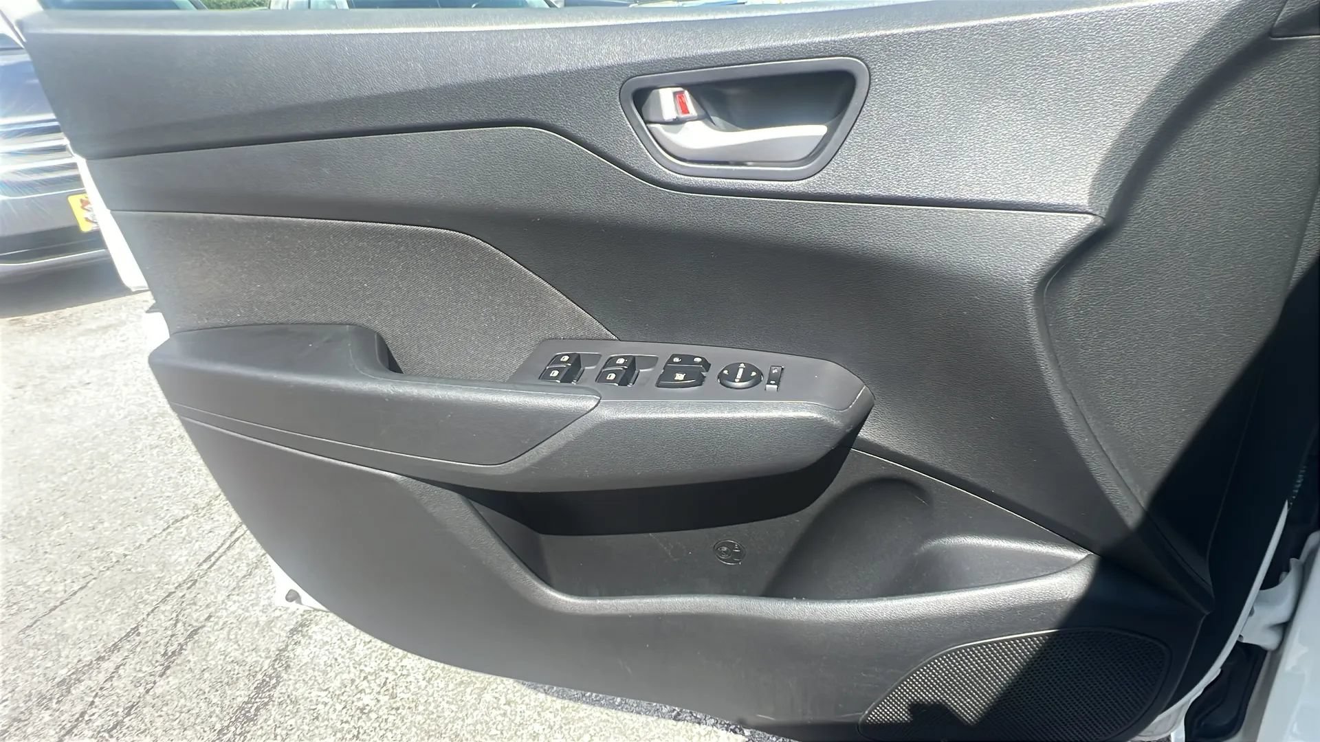 Used 2018 Hyundai Accent SE FWD image 21