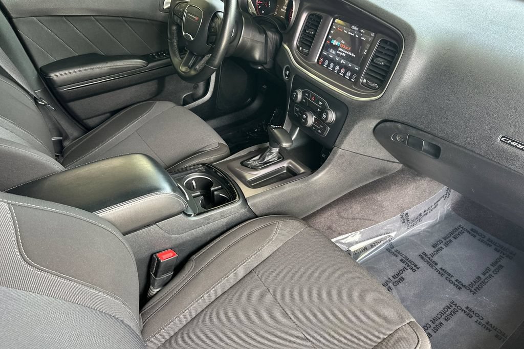 Used 2017 Dodge Charger R/T w/ Blacktop Package RWD image 17