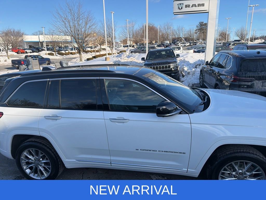 Certified 2024 Jeep Grand Cherokee Summit image 4