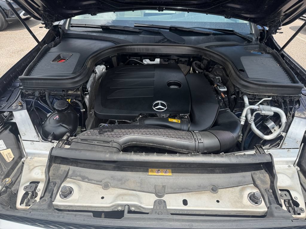 Used 2021 Mercedes-Benz GLC 300 image 23