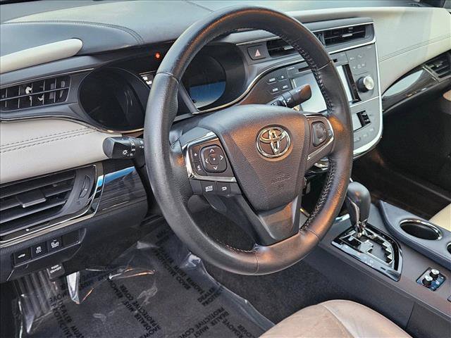 Used 2015 Toyota Avalon XLE Touring FWD image 10