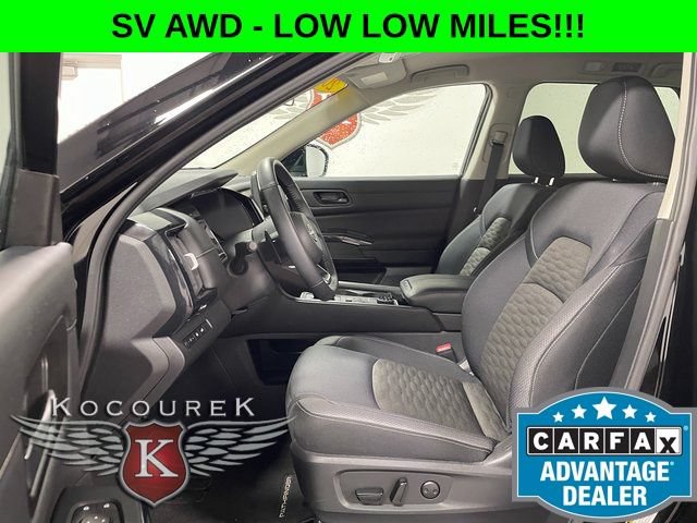 Used 2025 Nissan Pathfinder SV AWD/4WD image 11