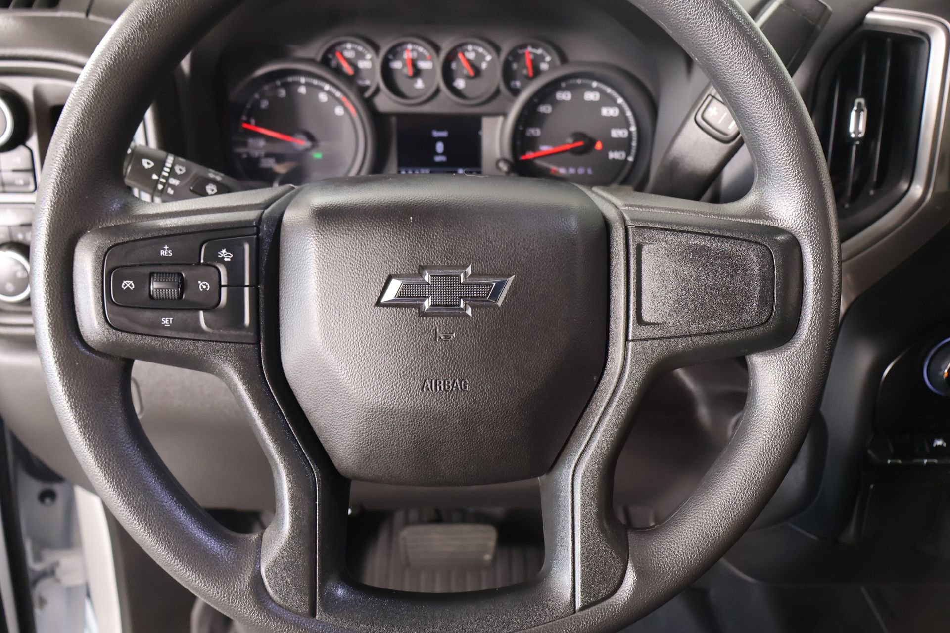 Used 2025 Chevrolet Silverado 1500 Custom Trail Boss AWD/4WD image 3