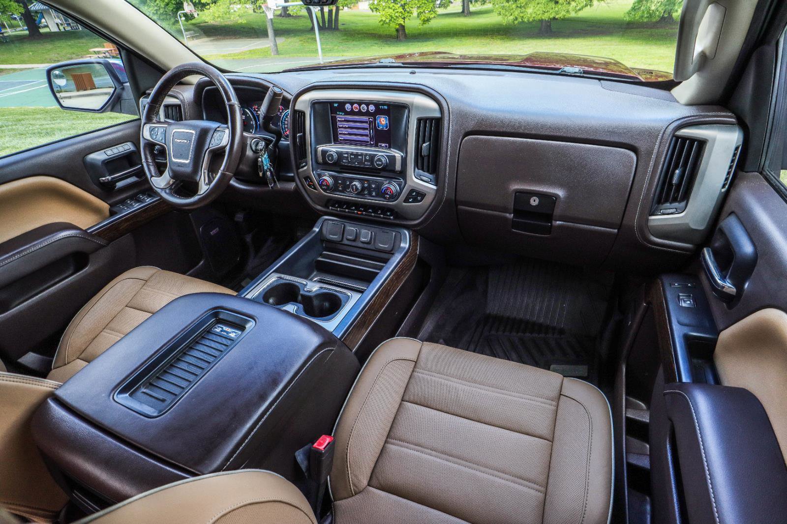 Used 2017 GMC Sierra 1500 Denali w/ Denali Ultimate Package AWD/4WD image 29