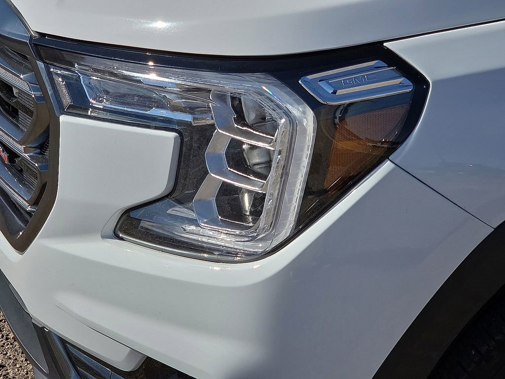 Used 2023 GMC Terrain AT4 image 11