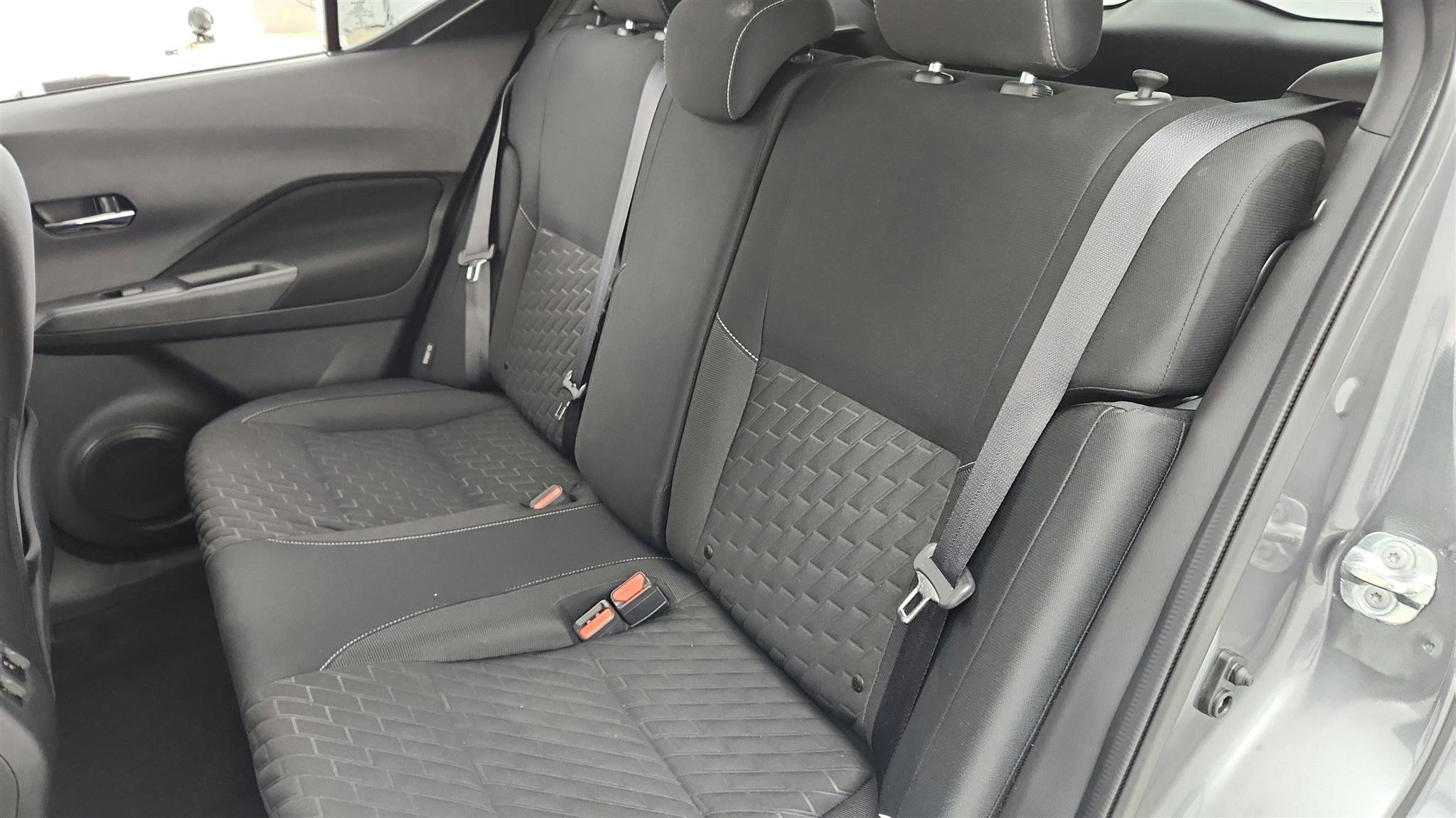 Used 2021 Nissan Kicks SV FWD image 33