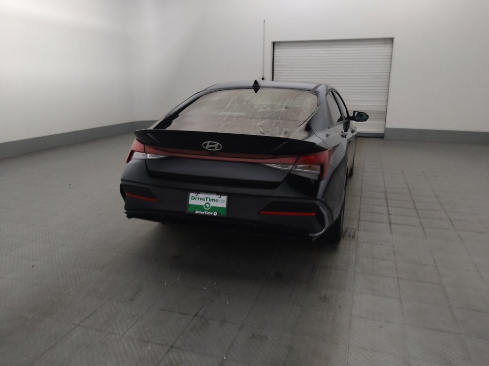 Used 2025 Hyundai Elantra Sport FWD image 7