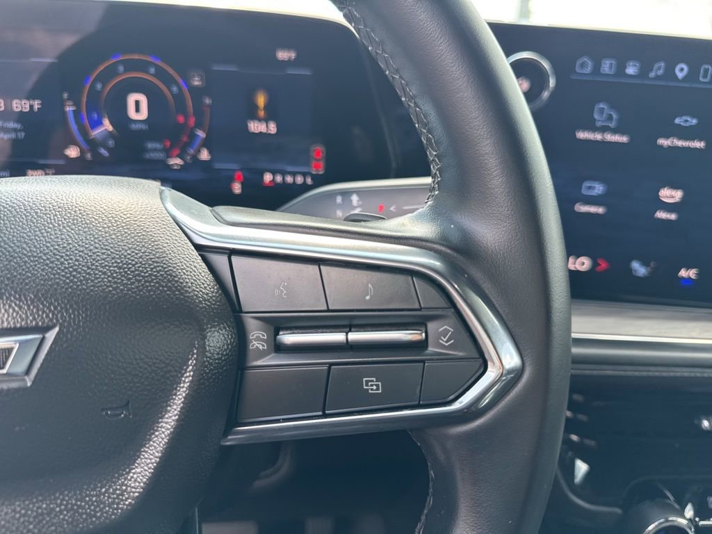 Used 2025 Chevrolet Tahoe Z71 AWD/4WD image 16