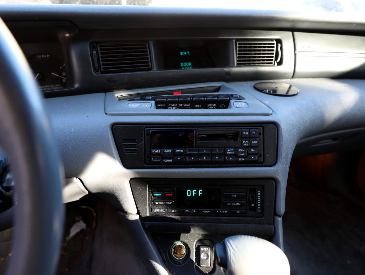 Used 1993 Lincoln Mark VIII image 16