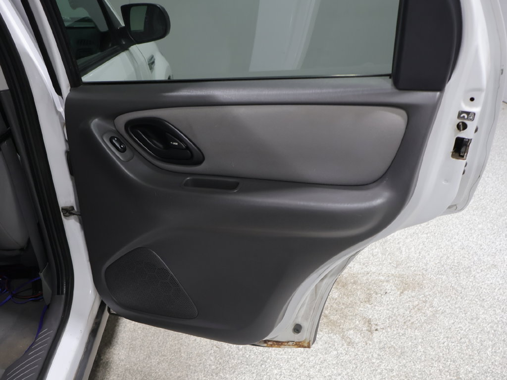 Used 2005 Ford Escape XLT AWD/4WD image 25