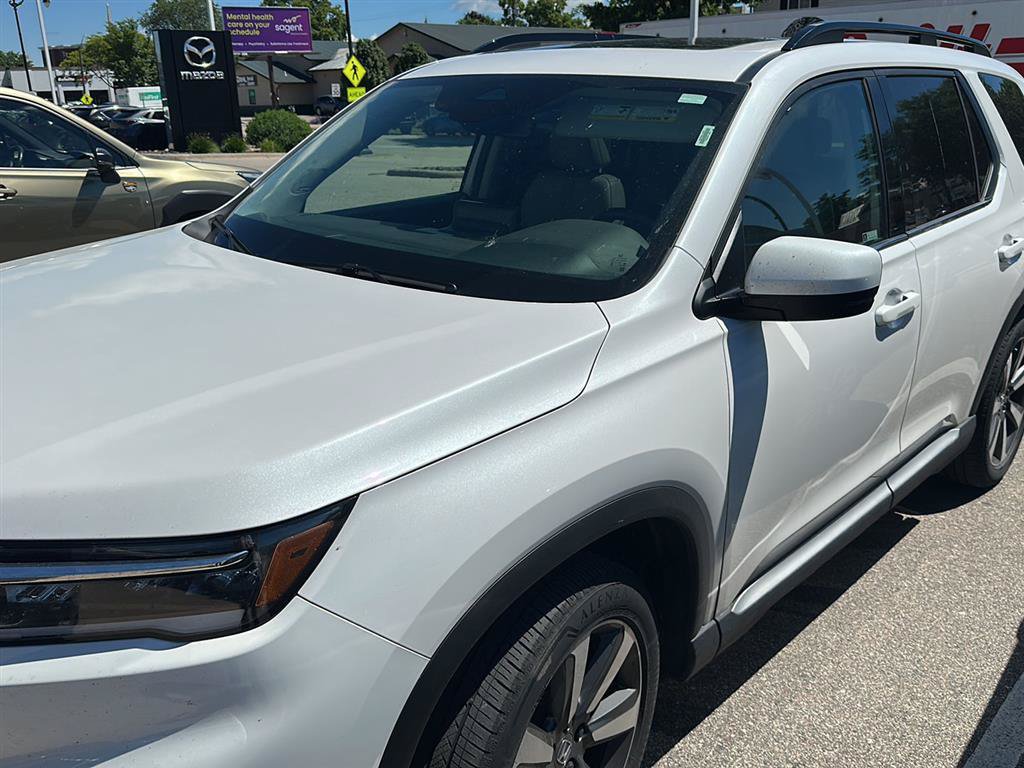 Used 2024 Honda Pilot Touring image 4