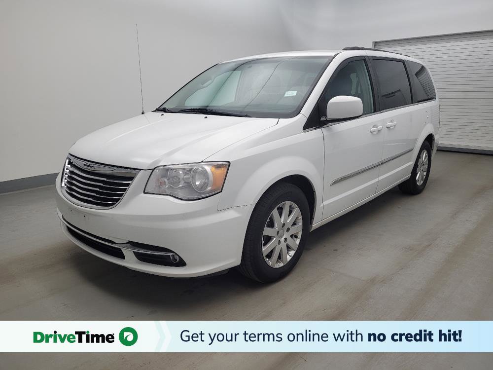 Used 2016 Chrysler Town & Country Touring FWD image 1