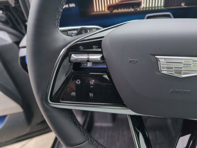 New 2026 Cadillac Optiq Sport 2 image 17