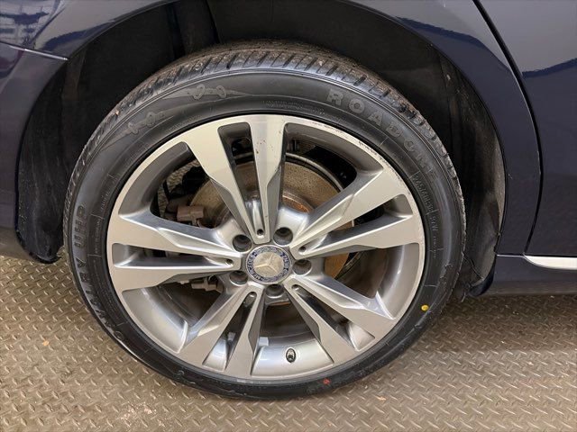 Used 2015 Mercedes-Benz C 300 4MATIC Sedan image 42