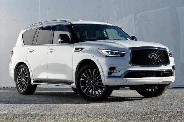 Certified 2024 INFINITI QX80 Premium Select w/ Cargo Package image 2