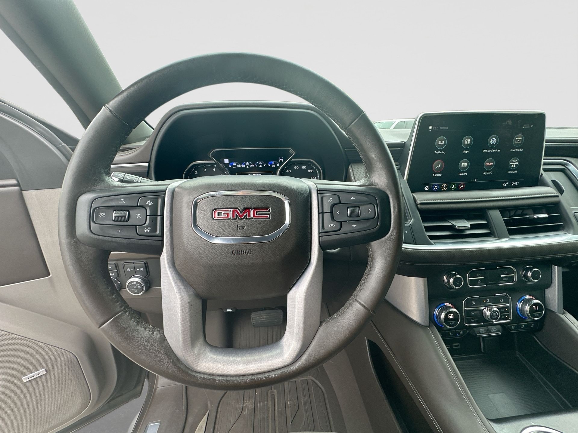 Used 2021 GMC Yukon SLT w/ SLT Premium Package AWD/4WD image 11