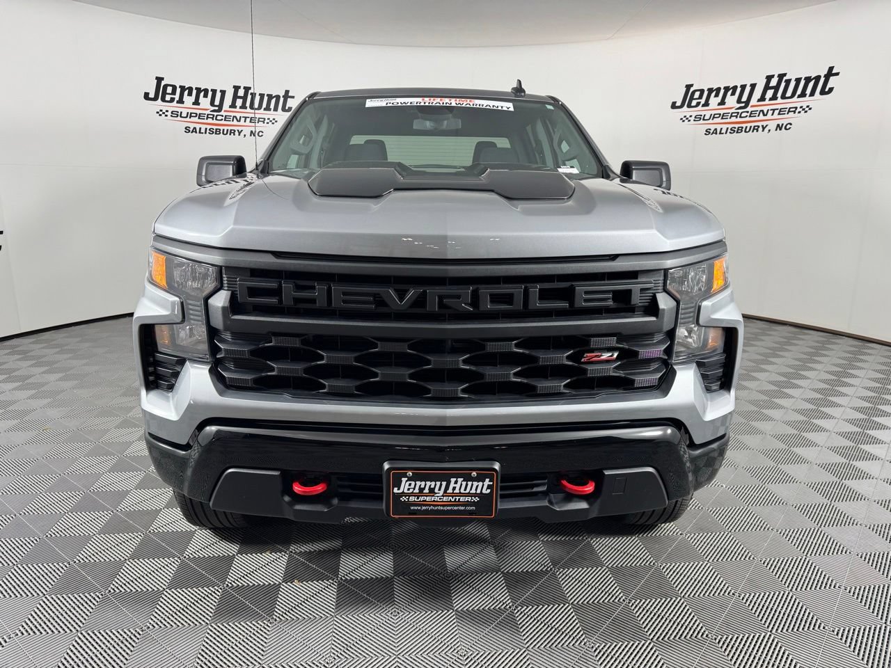 Used 2025 Chevrolet Silverado 1500 Custom Trail Boss AWD/4WD image 4