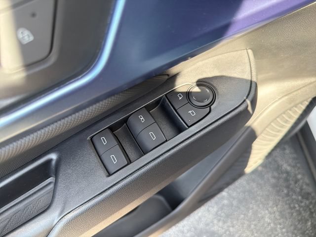 Certified 2024 Chevrolet Equinox EV LT FWD image 12