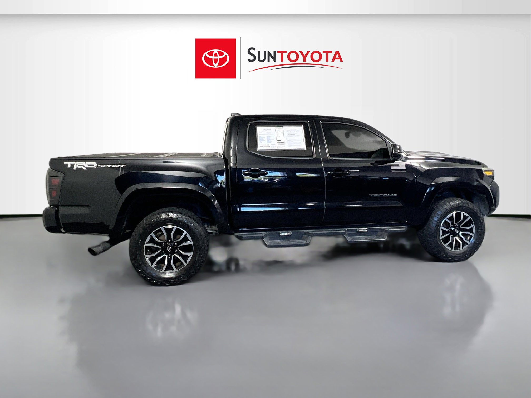 Used 2021 Toyota Tacoma TRD Sport image 2