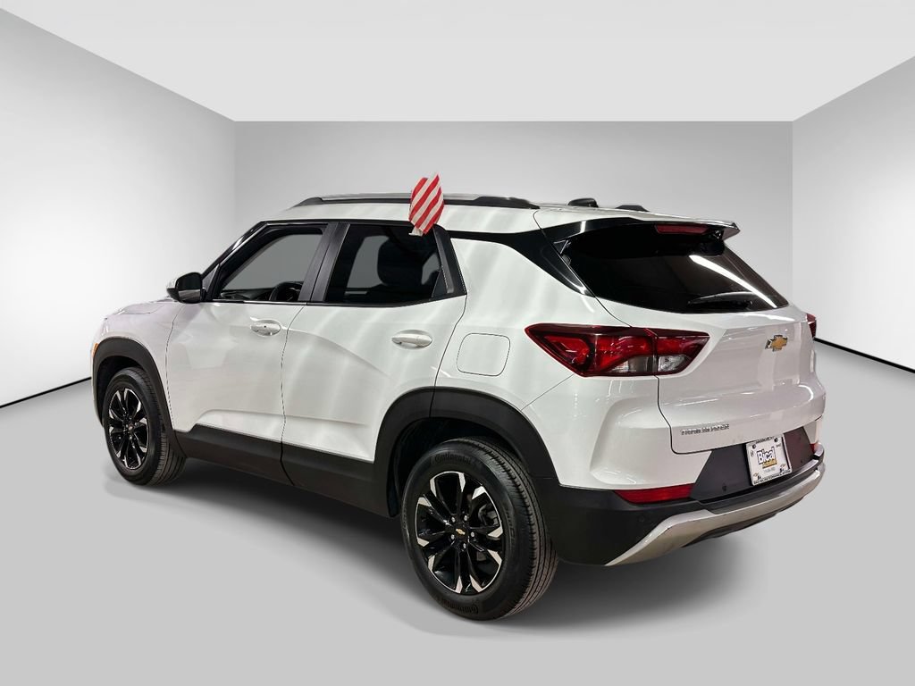 Certified 2022 Chevrolet TrailBlazer LT w/ Convenience Package FWD image 3