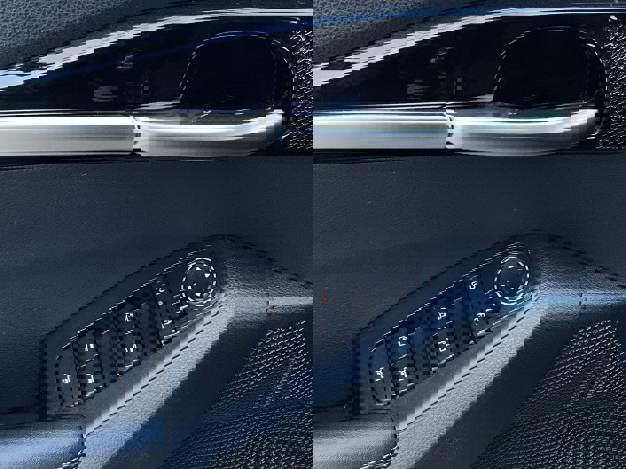 Used 2025 Kia Seltos S image 12