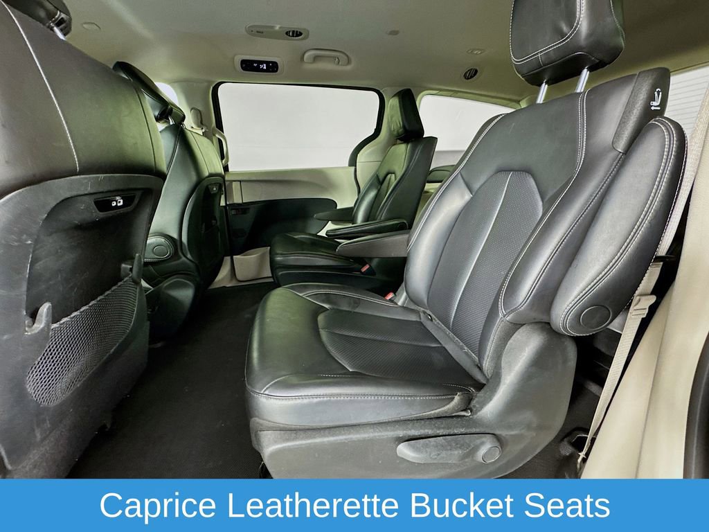 Used 2023 Chrysler Pacifica Touring-L image 29