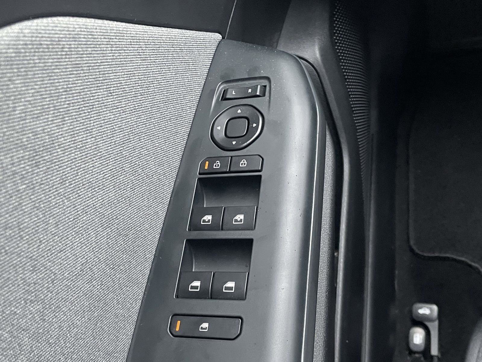 Used 2025 Kia K4 EX image 14