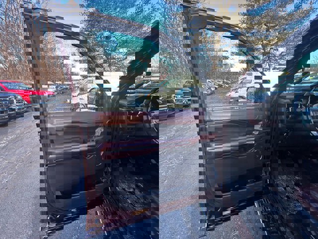 Used 2024 Ford Expedition Limited image 12