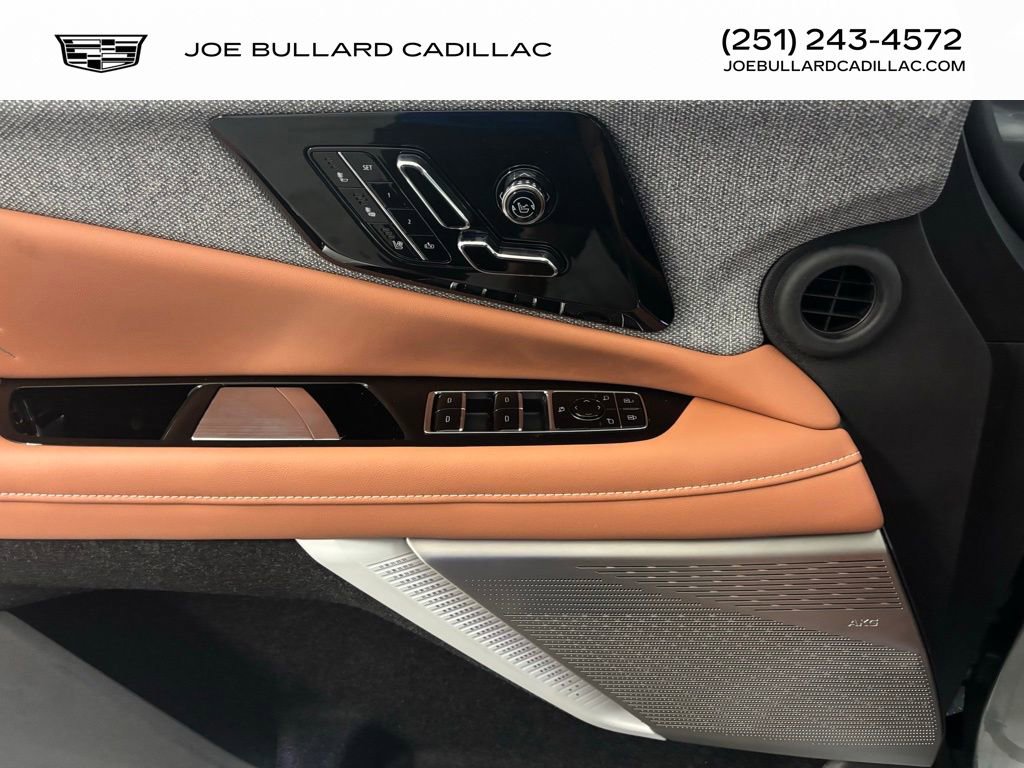 New 2025 Cadillac Optiq Sport 2 image 6