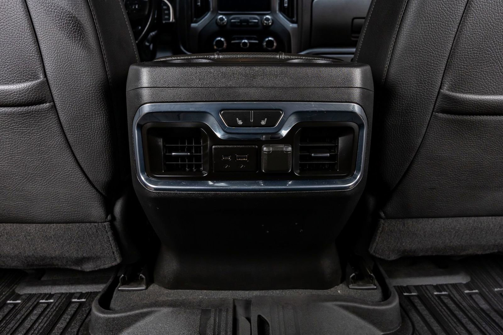 Used 2021 GMC Sierra 3500 Denali w/ Denali Ultimate Package AWD/4WD image 31