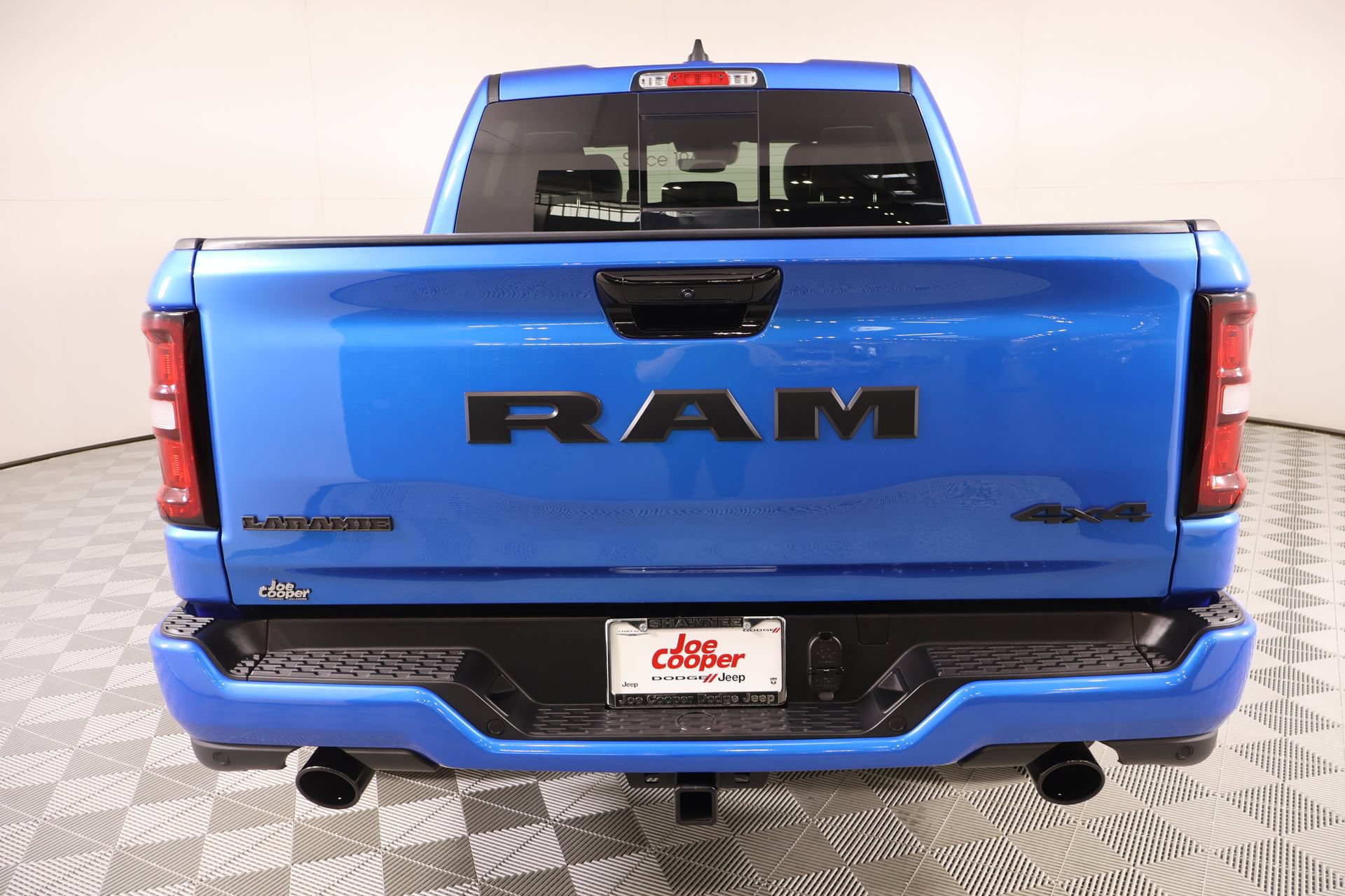 Used 2025 RAM 1500 Laramie w/ Night Edition AWD/4WD image 23