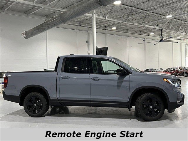 New 2026 Honda Ridgeline Black Edition video 2