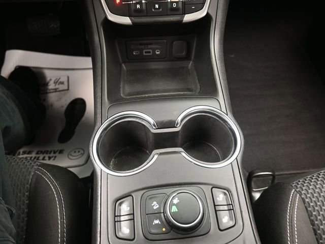 Used 2023 GMC Terrain SLE w/ Driver Convenience Package image 11