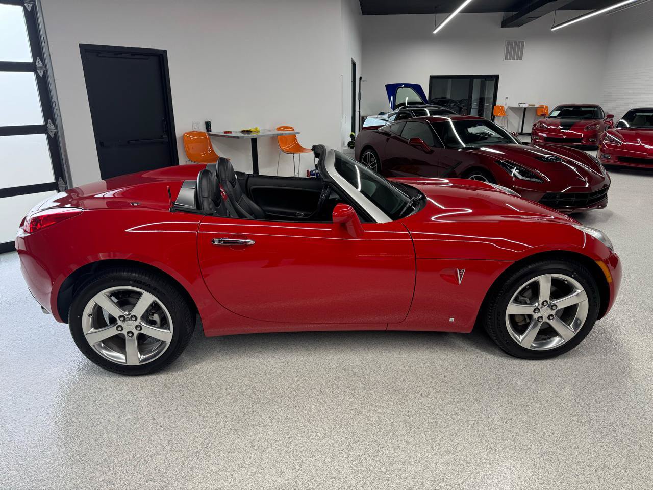 Used 2007 Pontiac Solstice Convertible w/ Premium Package RWD image 17