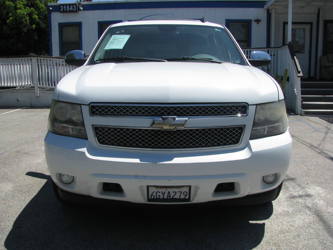 Used 2009 Chevrolet Suburban LTZ RWD image 3