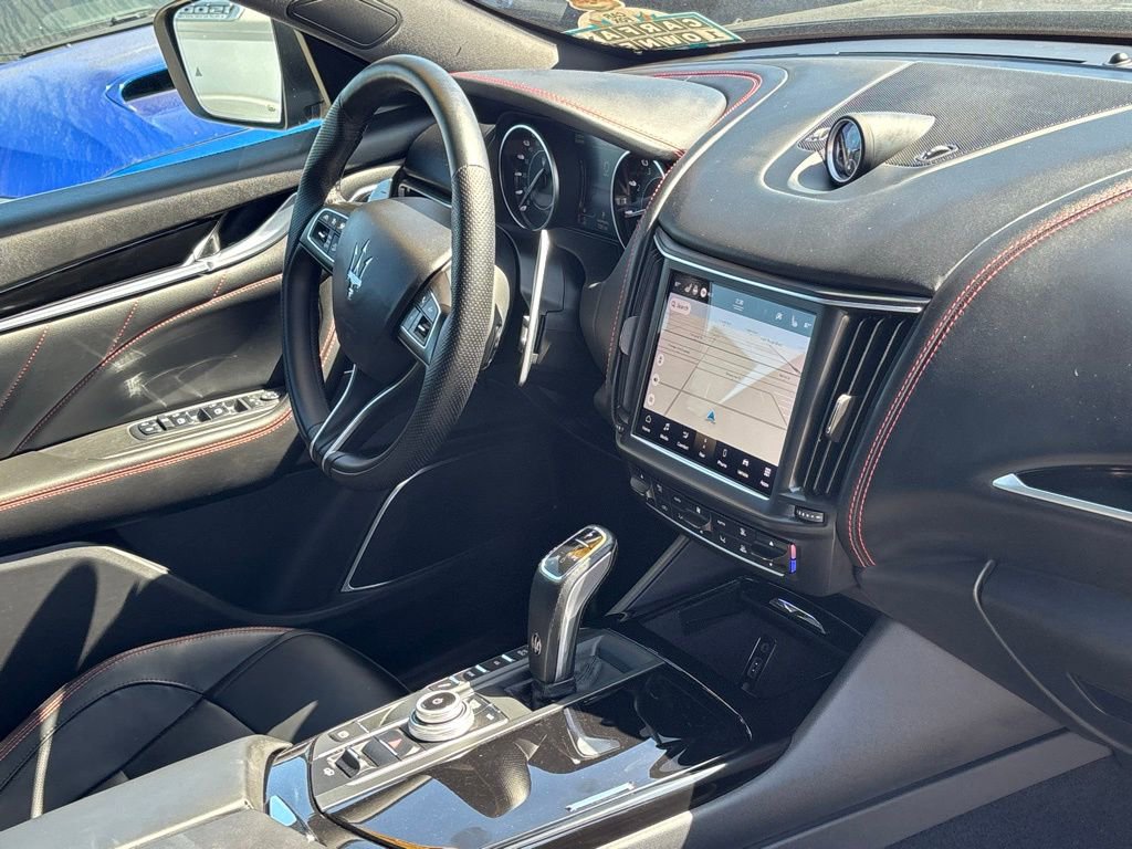 Used 2024 Maserati Levante GT Ultima image 32
