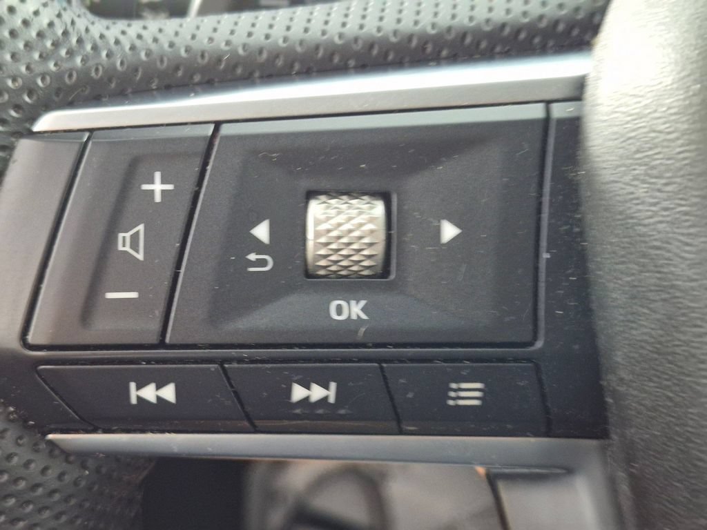 Used 2023 Mitsubishi Outlander SE FWD image 14
